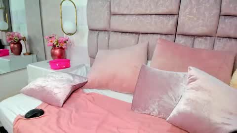 Amina online show from 09.12.25