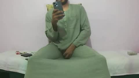 Amir online show from 10.28.25