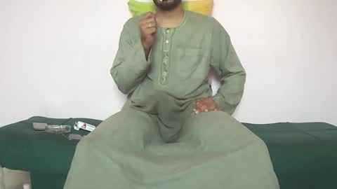 Amir online show from 11.11.25