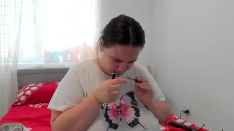 Snapshot of amiravyxen chatting on 06.15.26 Amira Vyxen online show from 06.15.26