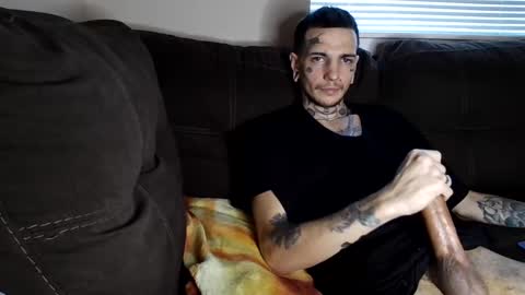 Snapshot of amiri_sweater chatting on 03.06.25 amiri_sweater online show from 03.06.25