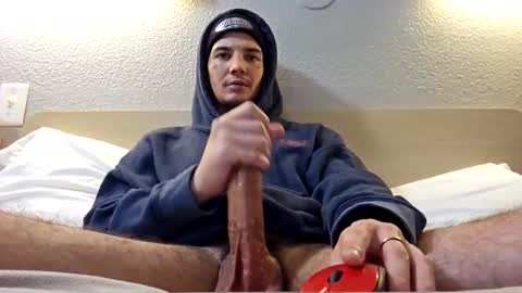 Snapshot of amiri_sweater chatting on 12.04.25 amiri_sweater online show from 12.04.25