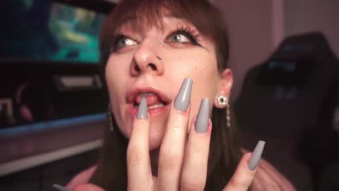   Am-er-in online show from 01.08.25