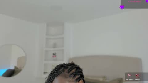 Snapshot of ammy_brown_ chatting on 10.08.25 AMMY online show from 10.08.25