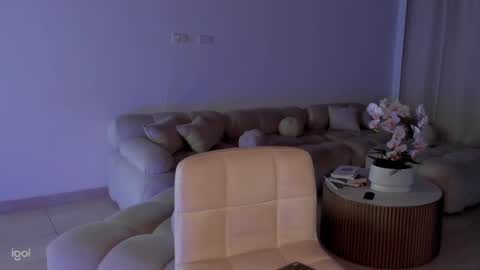 Snapshot of ammy_oxford chatting on 03.08.25 Ammy online show from 03.08.25