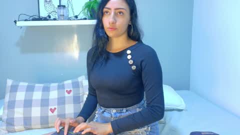 A M M Y  online show from 04.11.26