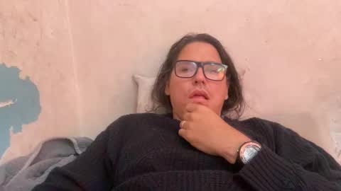 amo_s online show from 10.19.25