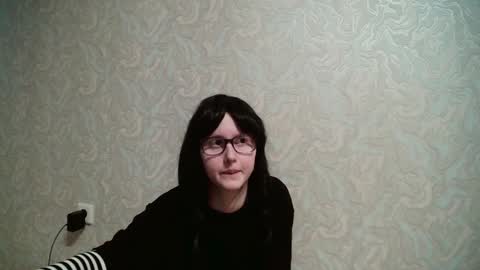 Amomira online show from 12.20.24