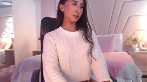 Snapshot of amonet_x chatting on 12.16.24 Sophi online show from 12.16.24