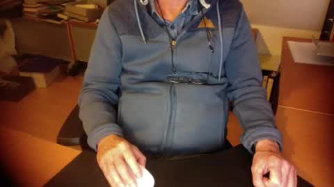 Amor2200 online show from 10.28.25