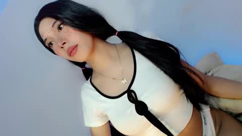 Belle Tylor online show from 12.07.24