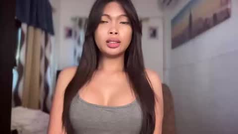 Snapshot of amor_prinsesa chatting on 12.20.24 Prinsesa online show from 12.20.24