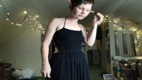 Amora Mystic online show from 10.26.25