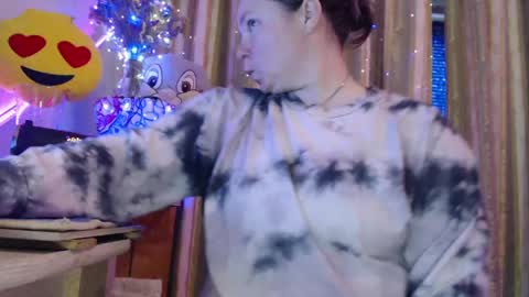 amorelara online show from 04.19.26