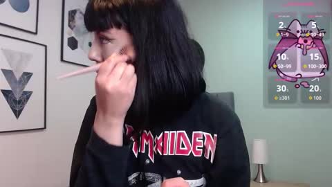 Amy 3 online show from 11.18.25