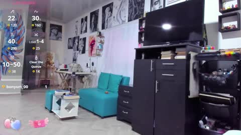 Snapshot of amy_and_eloise chatting on 02.28.25 AmyEloise online show from 02.28.25