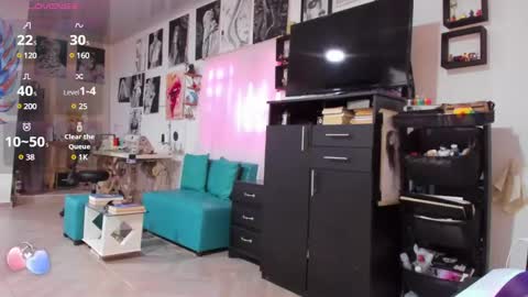 Snapshot of amy_and_eloise chatting on 03.03.25 AmyEloise online show from 03.03.25