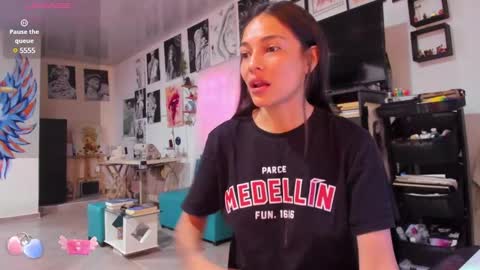 Snapshot of amy_and_eloise chatting on 03.12.25 AmyEloise online show from 03.12.25