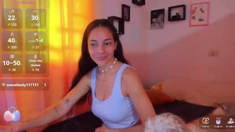 Snapshot of amy_and_eloise chatting on 09.09.25 AmyEloise online show from 09.09.25