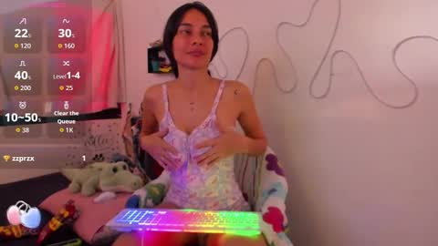 Snapshot of amy_and_eloise chatting on 09.27.25 AmyEloise online show from 09.27.25