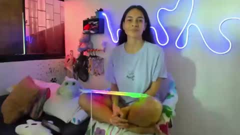 Snapshot of amy_and_eloise chatting on 10.22.25 AmyEloise online show from 10.22.25