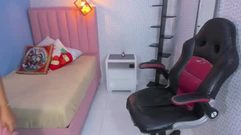 Snapshot of amy_dutta chatting on 12.03.25 amy_dutta online show from 12.03.25