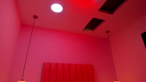 Snapshot of amy_ferreira chatting on 11.30.25 Aleja online show from 11.30.25