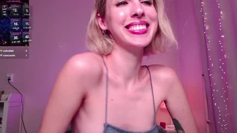 Snapshot of amy_glorious chatting on 01.31.25 Amy online show from 01.31.25