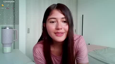 Snapshot of amy_innocent_ chatting on 06.18.26 Amy online show from 06.18.26