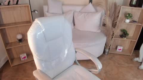 Snapshot of amy_kiitty chatting on 01.02.25 online show from 01.02.25