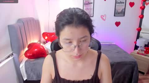 Amy sophia 3 online show from 02.17.25