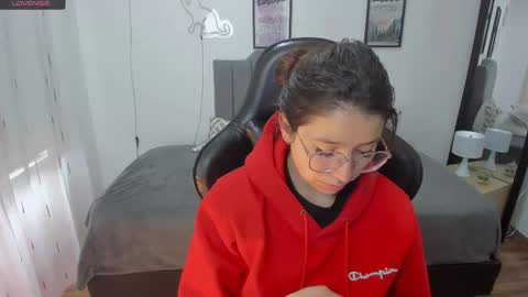 Amy sophia 3 online show from 11.03.25