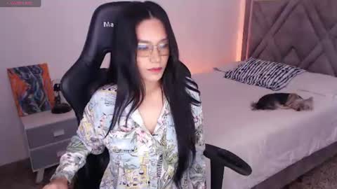Snapshot of amy_stiward chatting on 07.12.26 Mia Cristancho online show from 07.12.26