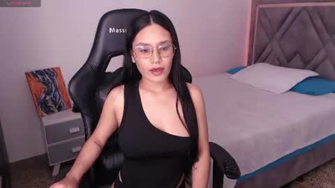 Snapshot of amy_stiward chatting on 07.25.26 Mia Cristancho online show from 07.25.26
