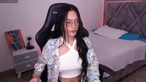 Snapshot of amy_stiward chatting on 07.26.26 Mia Cristancho online show from 07.26.26