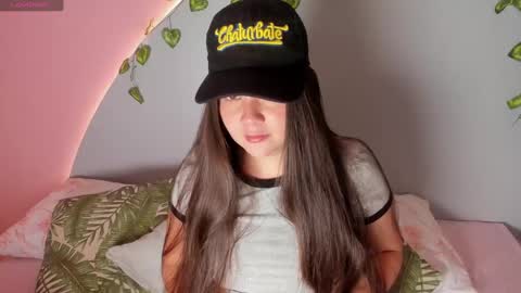 Snapshot of amy_vans_ chatting on 03.12.25 Amy nickname Kirby online show from 03.12.25