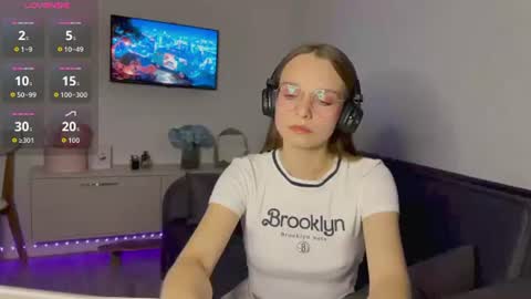 Snapshot of amy_yammy3 chatting on 06.17.26 Amy online show from 06.17.26