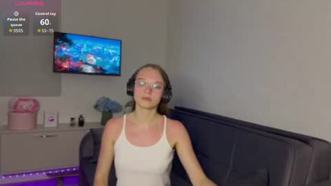 Snapshot of amy_yammy3 chatting on 06.21.26 Amy online show from 06.21.26
