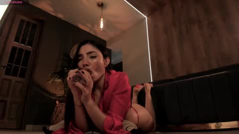 Amy Armstrong online show from 01.08.25