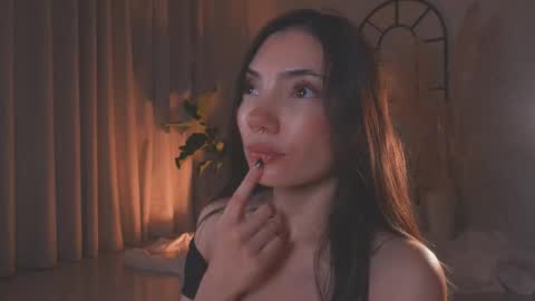 Amy Armstrong online show from 09.21.25