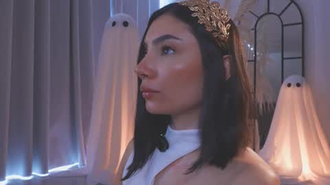 Amy Armstrong online show from 10.29.25