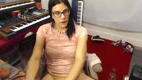 Trashely Gimpson online show from 10.15.25