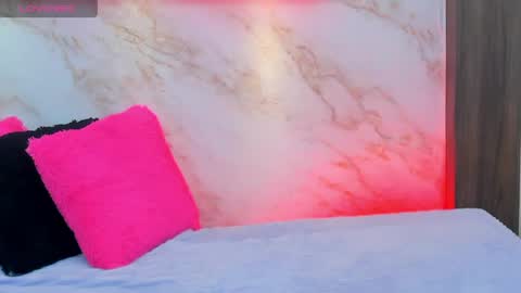 My name is AMY... Nice to meet you  thumb up me please its important online show from 04.14.26