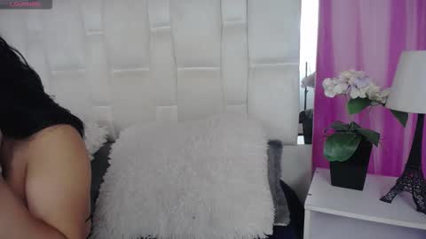 Amy Cortes online show from 10.12.25