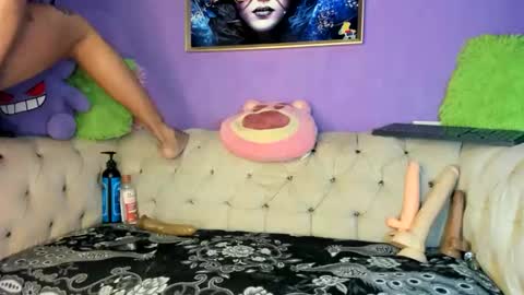 Amy Kamila online show from 10.23.25