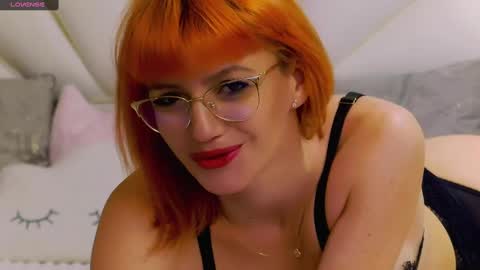 Snapshot of amyhennessy chatting on 12.14.24 amyhennessy online show from 12.14.24