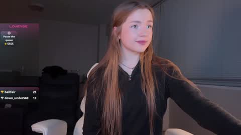 Snapshot of amyjj chatting on 12.17.24 Amy online show from 12.17.24