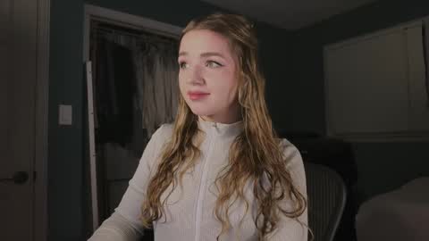 Snapshot of amyjj chatting on 09.24.25 Amy online show from 09.24.25