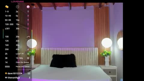 amyjohnsonn online show from 10.31.25