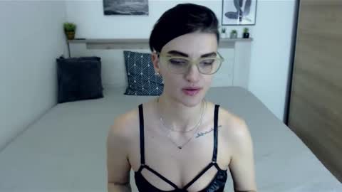Snapshot of amylexy chatting on 01.07.25 Hi there guys My pleasure in your hands pvt is open online show from 01.07.25